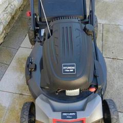 Almost new Pro Lawn Hyundai Self drive lawnmower 51 cm cut 170 cc engine. Year manufacturing 2025.