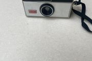 Vintage instamatic Kodak camera 124