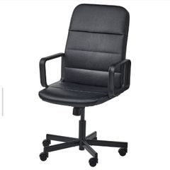Swivel office chair
