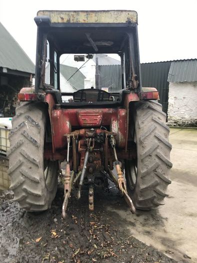 International 885