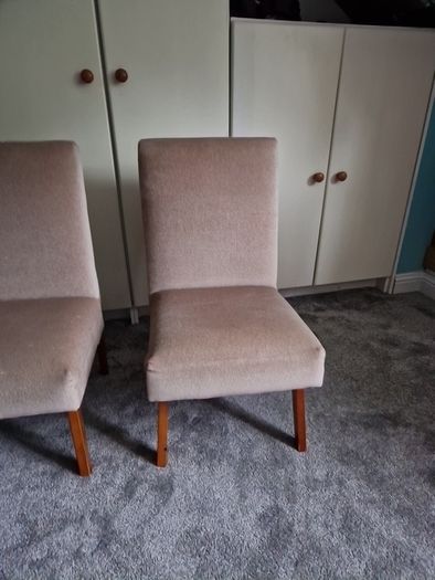 bedroom chairs x2