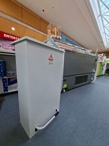 Commercial METAL PEDAL bin