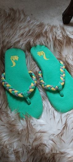 Ladies flats