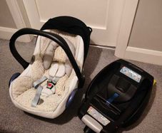 Maxi-Cosi CabrioFix car seat and ISOFIX base