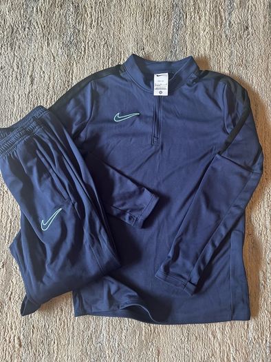 boys Nike Tracksuit