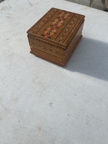 Inlayed cigarette serving box/ storage box