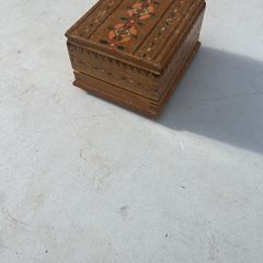Inlayed cigarette serving box/ storage box