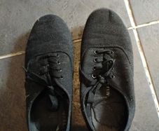 women sport shoes