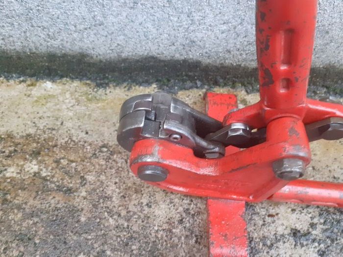 Ridgid 1390m Threaded Rod Cutter