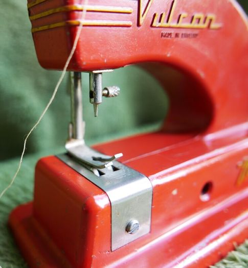 Antique Toy Sewing Machine Red Vulcan 1950s Display JAPAN JP