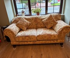 Suite of furniture- like new