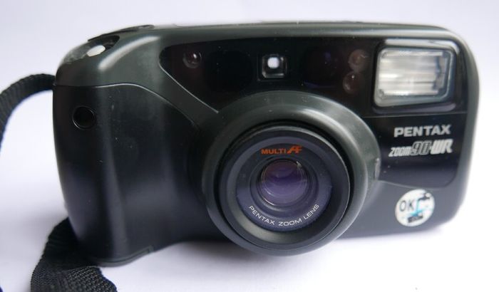Pentax Zoom 90 WR - zoom lens camera - Vintage Film - 35mm point shoot camera - Tested