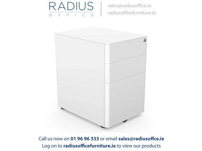 Moda Plus 3-Drawer Pedestal