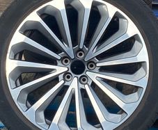 Audi Etron Q7 21 in alloy wheel