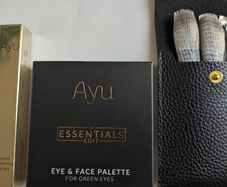AYU makeup set