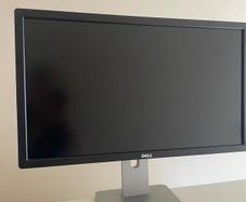 Dell UltraSharp U2713HM 27" QHD IPS Monitor