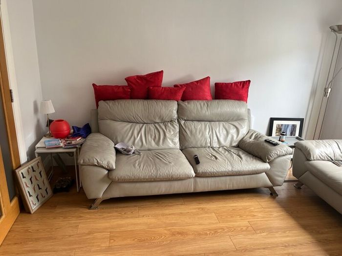 Leather 3-Seater 2-Seater Sofas FREE to Collect