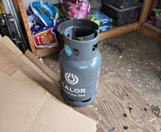 Patio gas cylinder