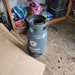 Patio gas cylinder