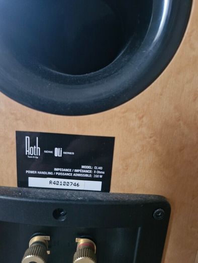 Roth Audio OLi 40 Floorstanding Speakers - Excellent Condition - Maple Finish