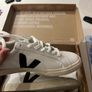 Brand new women's Vejas size 41 Image 5