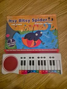 Itsy bitsy spider music book