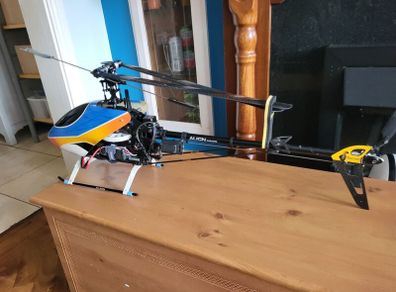 Trex 500 RC helicopter