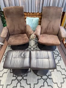 Swivel armchairs with foot rest