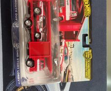 Hot wheels Team Transport '73 Plymouth Duster with Second Story Lorry #82