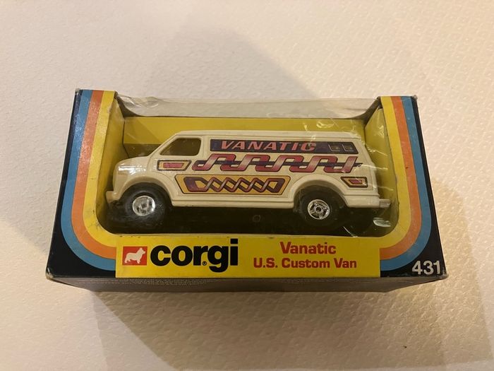 Corgi 431. Vanatic U.S. Custom van. MIB