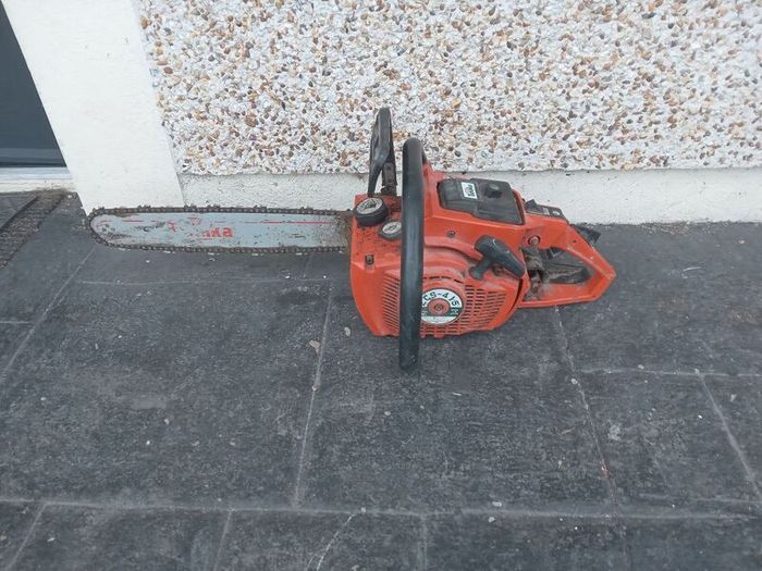 Tanaka ECS-415 chainsaw