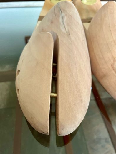 Vintage Gentlemen Sculpted Wooden Shoe Trees Set Size 10 or 43 Fitzpatricks Shoes