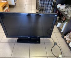 37 inches LG TV