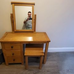 dressing table