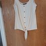Dunnes Stores  Sleevless Cream Top.  S. L - 16-18.  New - No Tag. Image 2