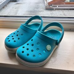 Unisex CROCS genuine turquoise suitable for boys or girls UK10 junior