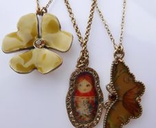 Vintage PILGRIM - FAVOURITES 3 Charm Necklace Brown & Gold BNWT