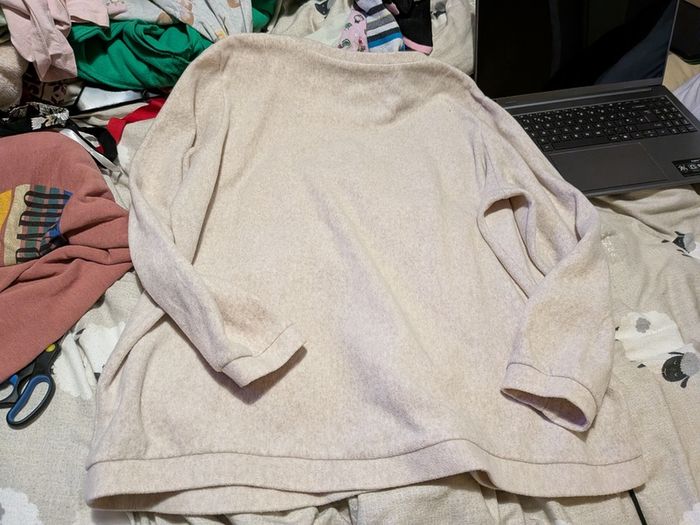 clothing EUR 1 each item