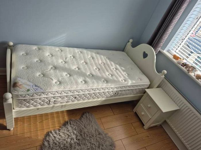 single 3ft children's bed & mattress