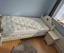 single 3ft children's bed & mattress