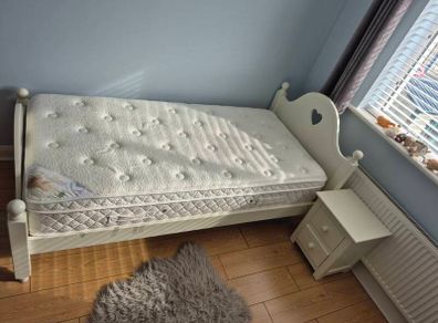 single 3ft children's bed & mattress