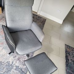 chair with feet rest