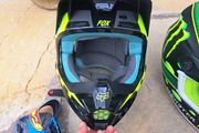 Fox V1 MIPS motorcross helmet