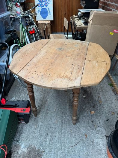 Vintage drop leaf table