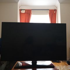44" Samsung TV for sale Model UE42F5000AK