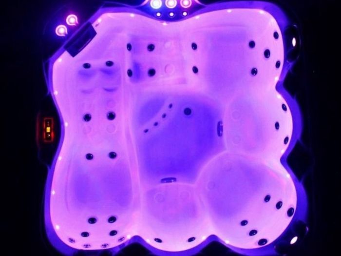 New 5 Person Amethyst Hot Tub Sale