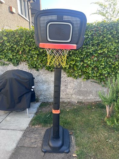 adjustable basketball hoop