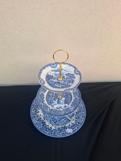 Blue cake stand postage possible