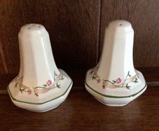 Eternal beau Salt and Pepper Cruet Set