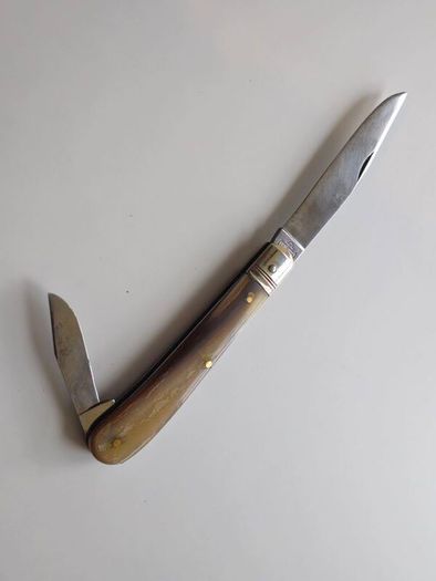 Antique 1930s Victoria Victorinox Swiss Army Knife Farmers Knife with Buffalo Horn handle Rare Collectable